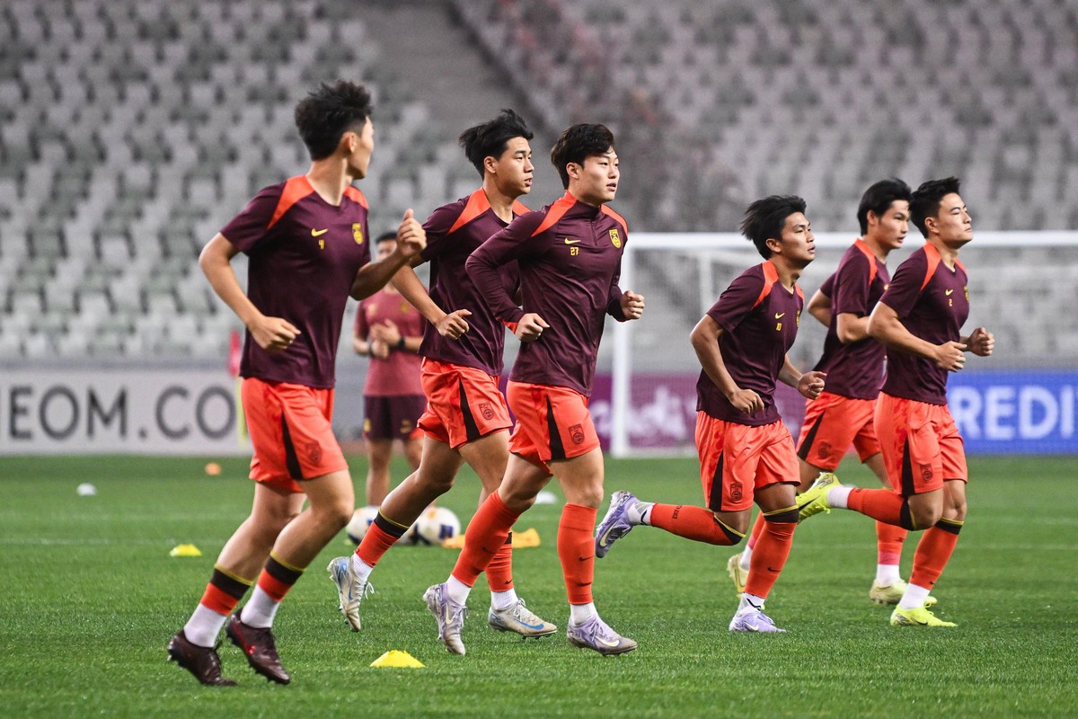 包含欧预赛胜负即将揭晓，球队战术备战备受瞩目的词条